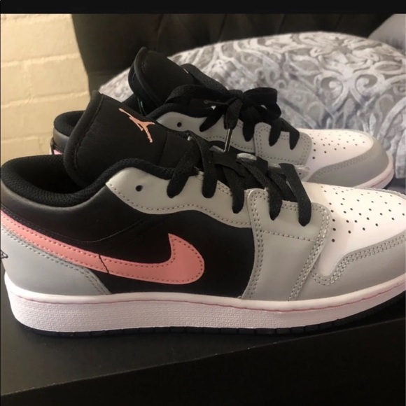 Jordan 1 - Picture 3 of 5